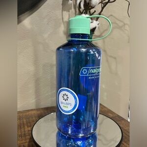 Nalgene 32 oz Cornflower Blue Water Bottle, new!